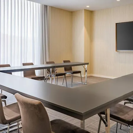 Ac By Marriott فندق 4*